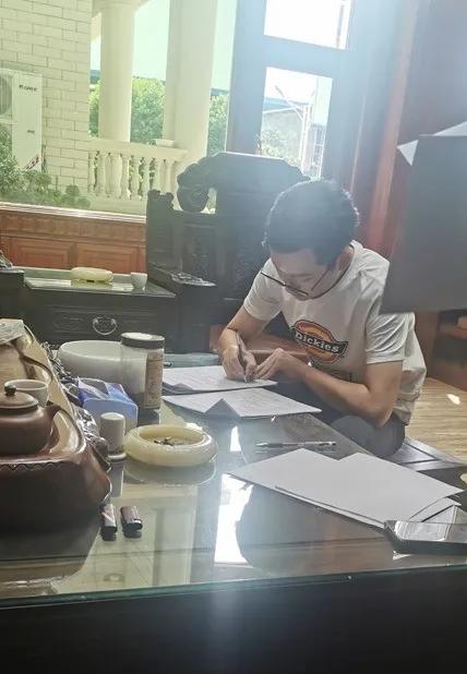 东成素刻 东方简奢首秀惊艳，携手经销商共创工艺品代理新篇章