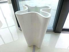 信誉卓越的玻璃钢花盆经销商——专业生产与销售一体化服务